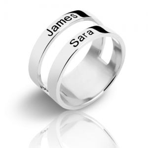 Personalisierter gravierter  Ring mit zwei Namen in  Sterling Silber