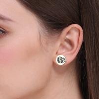  monogram stud earring 