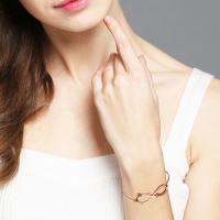Kundenspezifische Unendlichkeit 2 Namen-Armband in Rosa Gold