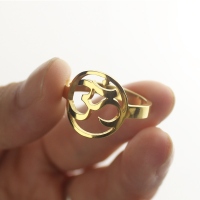 Personalised Om Yoga Ring 18k Gold