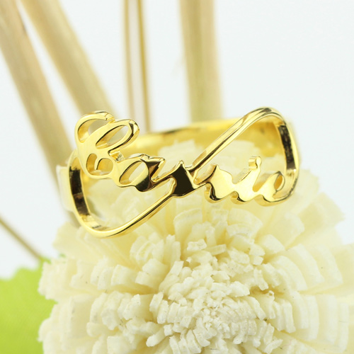 Anel com nome e símbolo do infinito personalizado banhado a ouro de 18 quilates
