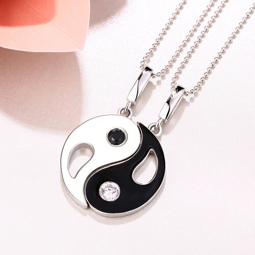 Porte clé Yin Yang pour amoureux couple. porte-clés complémentaires.