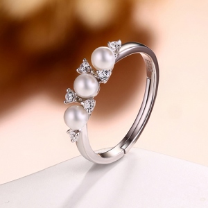 pearl ring 