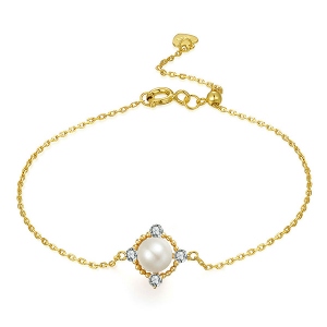 Natural Pearl Bracelet In Gold Color 6.7"