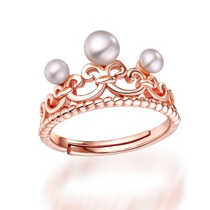 Natural Crown White Pearl Ring In Rose Gold