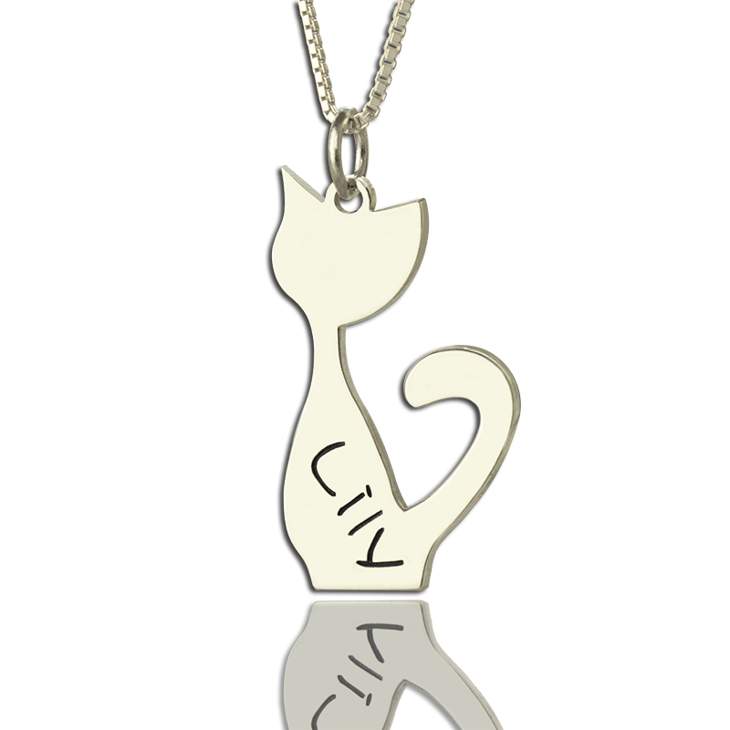 Colar com berloque de nome de gato personalizado em prata
